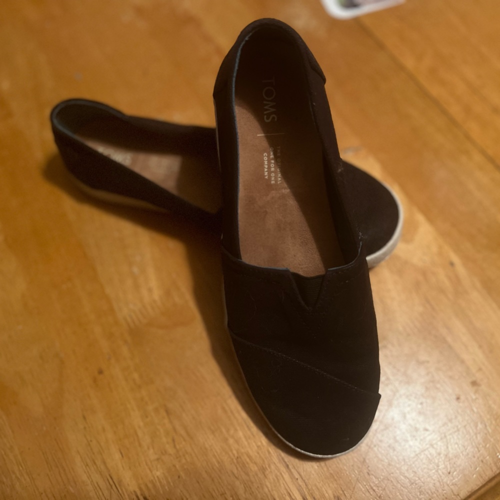 Toms slip on canvas shoes